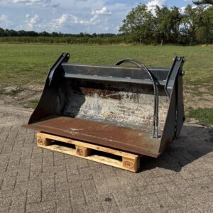 4 in 1 Bak 1600mm Gebruikt